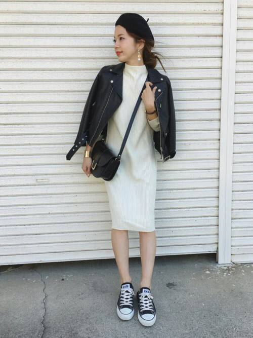 neck close dress min